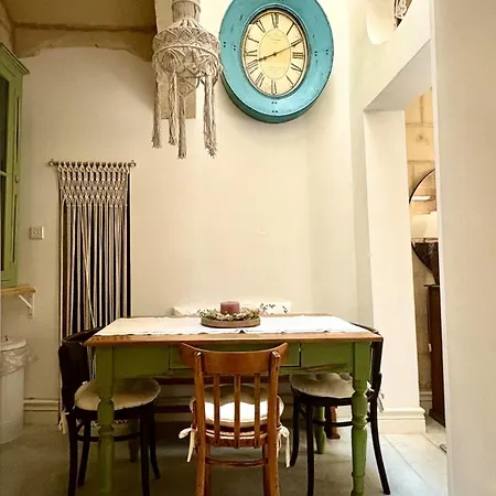 Traditional Maltese House 펜션 Żejtun