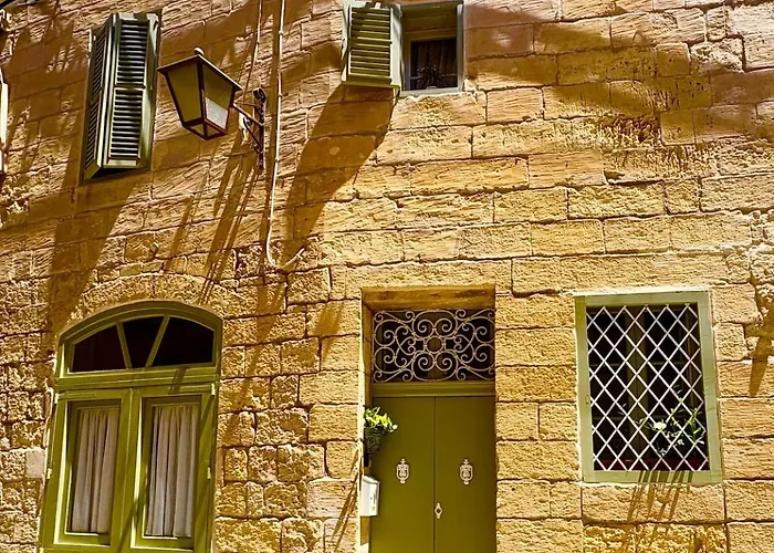 בית נופש Traditional Maltese House *